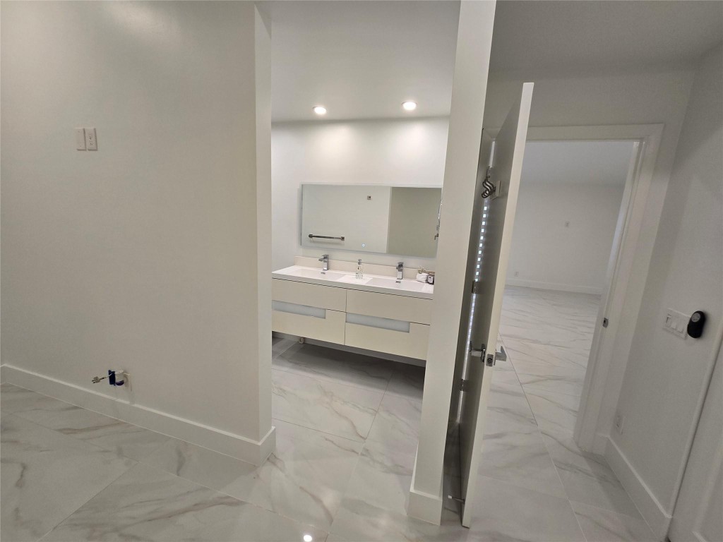 Country Isles Garden Home - Residential Lease