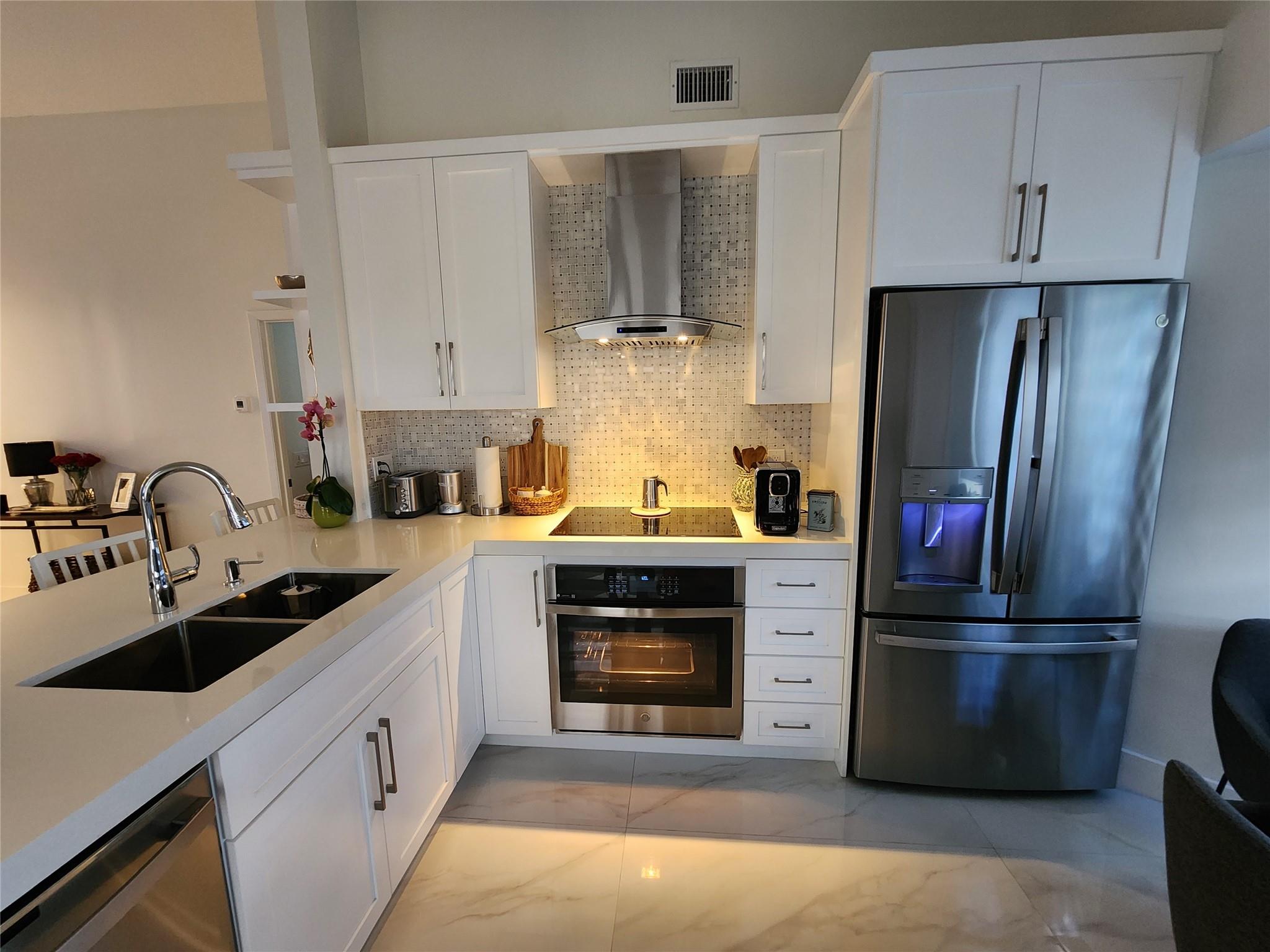 Country Isles Garden Home - Residential Lease