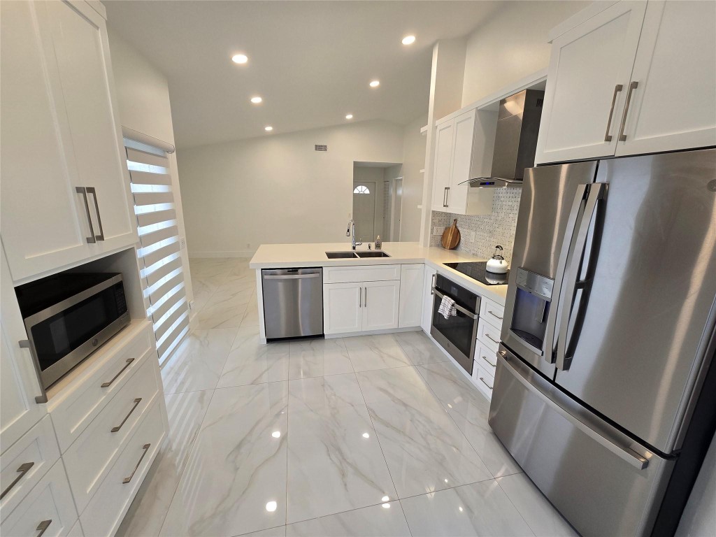 Country Isles Garden Home - Residential Lease