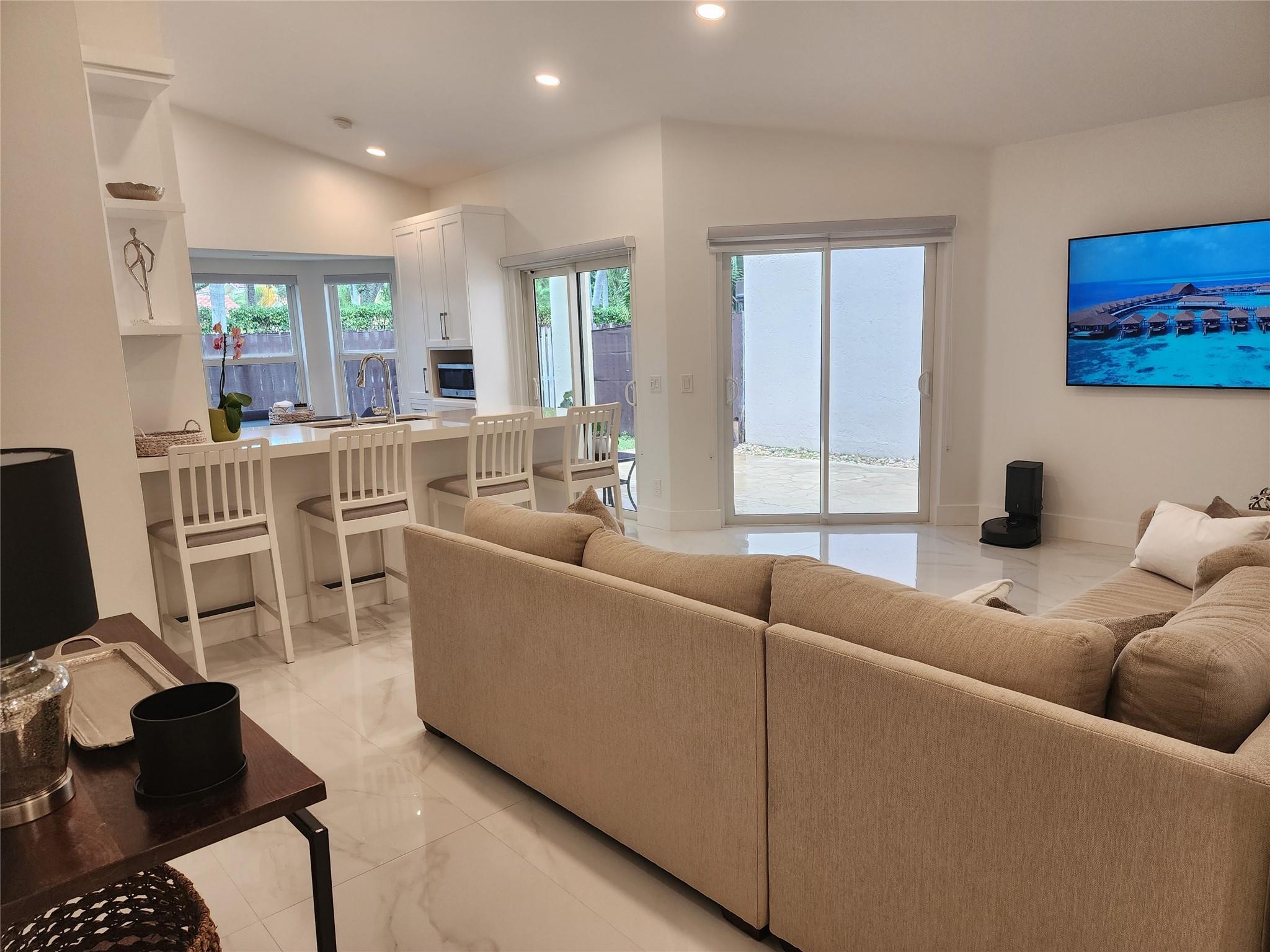 Country Isles Garden Home - Residential Lease