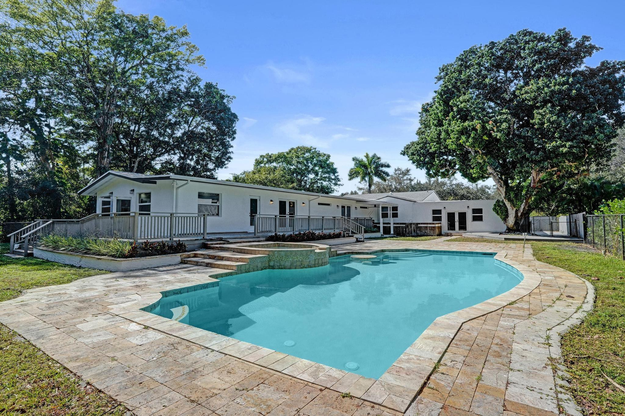 Plantation 23-28 D - Residential