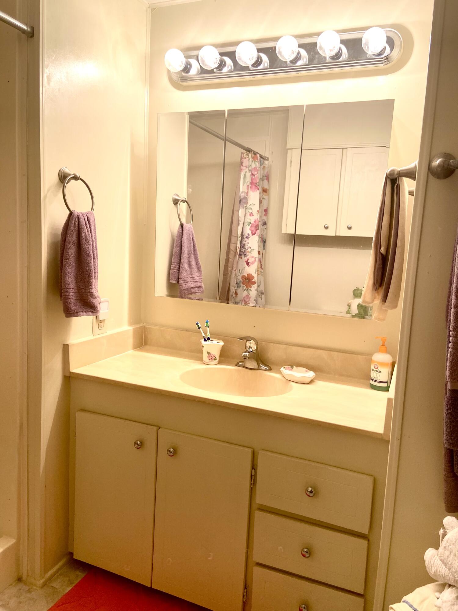 Spaanish Lakes One - Residential