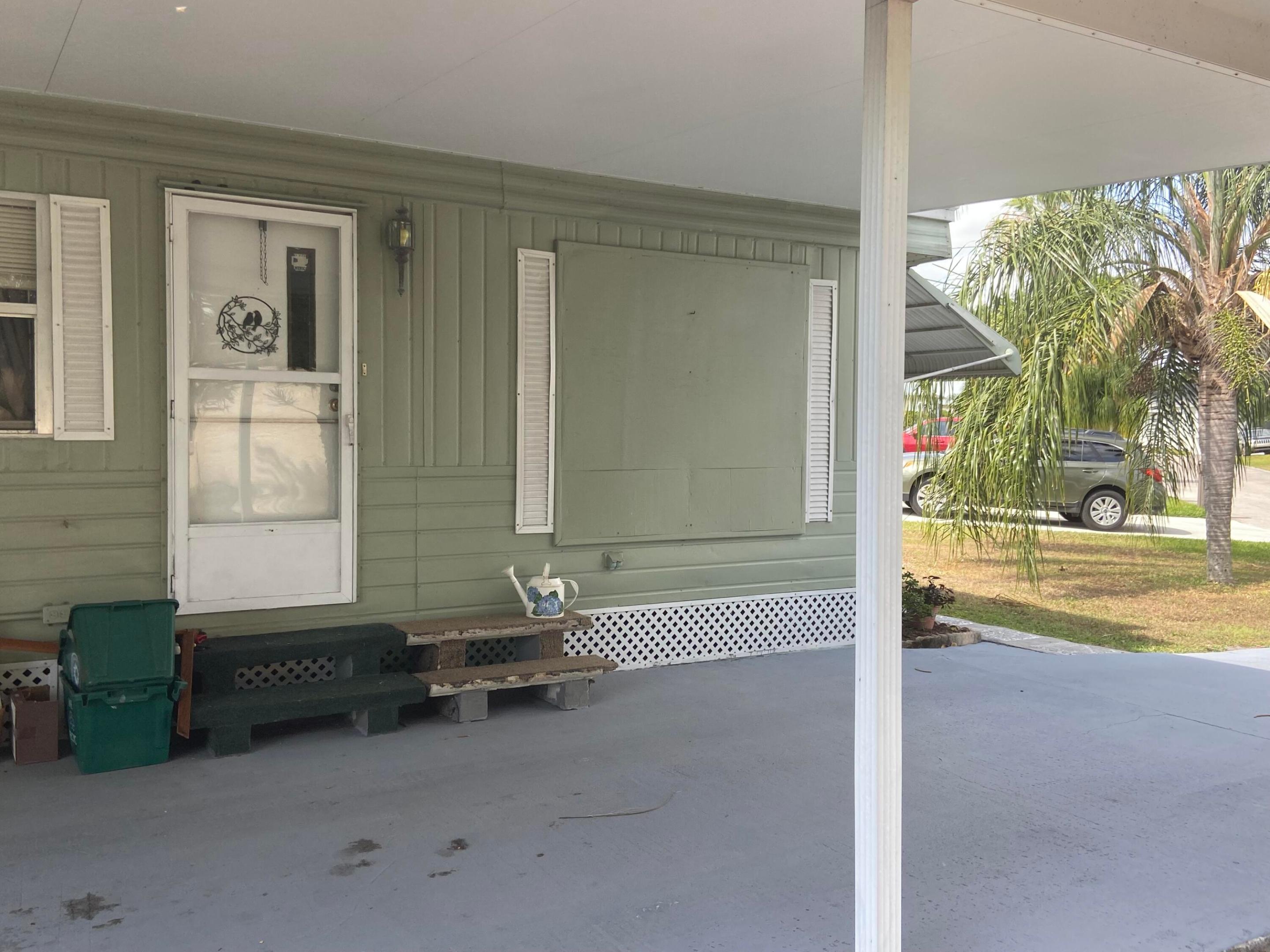 Spaanish Lakes One - Residential