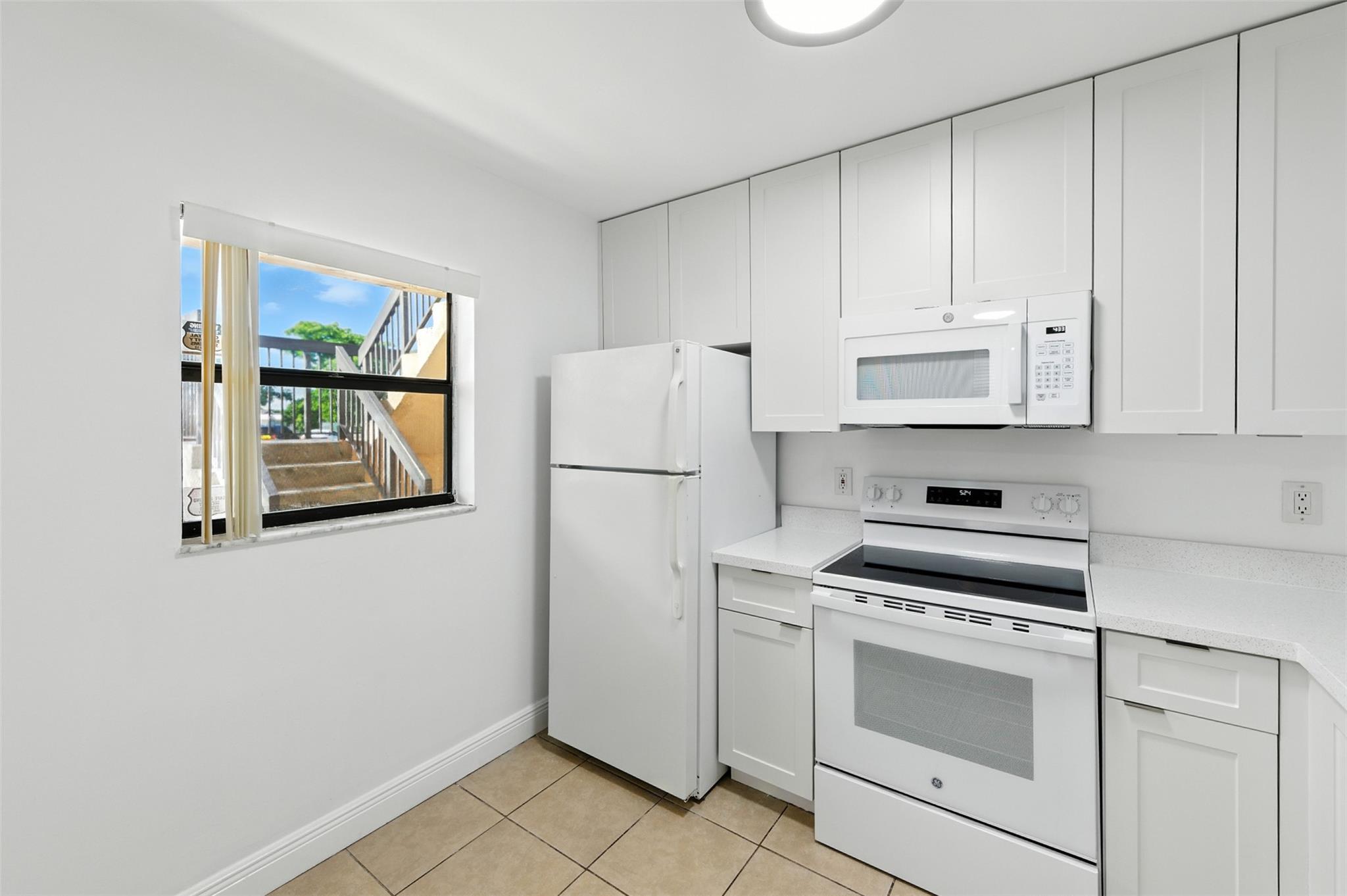 PINE LAKE /  CONDO 141 - Residential Lease