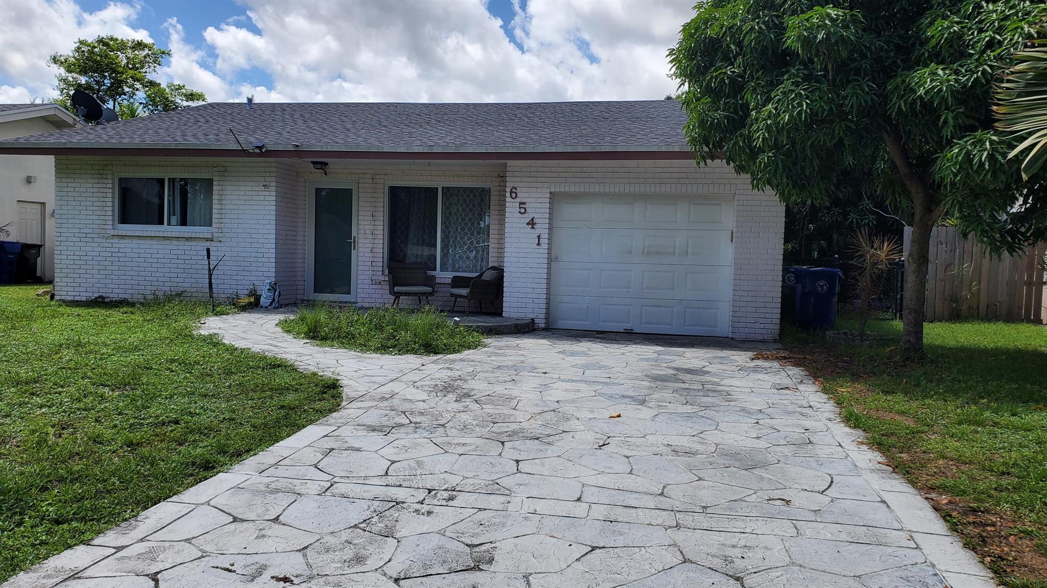 Palm Aire village - Residential Lease