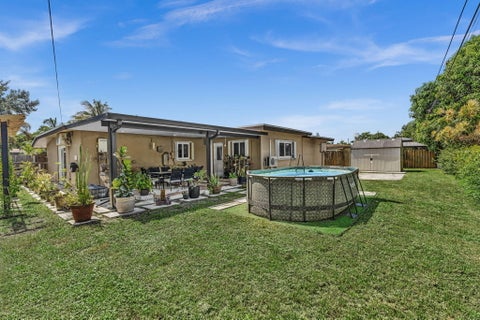 Tiny photo for 721 FAIRWAY Drive, Plantation, FL 33317 (MLS # B26064919)