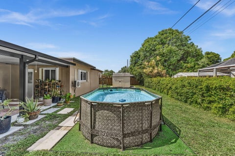 Tiny photo for 721 FAIRWAY Drive, Plantation, FL 33317 (MLS # B26064919)