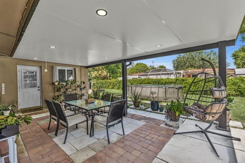 Tiny photo for 721 FAIRWAY Drive, Plantation, FL 33317 (MLS # B26064919)