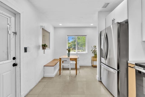 Tiny photo for 721 FAIRWAY Drive, Plantation, FL 33317 (MLS # B26064919)