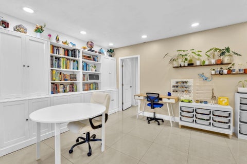 Tiny photo for 721 FAIRWAY Drive, Plantation, FL 33317 (MLS # B26064919)