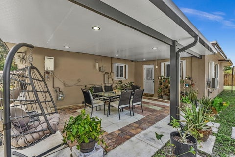 Tiny photo for 721 FAIRWAY Drive, Plantation, FL 33317 (MLS # B26064919)