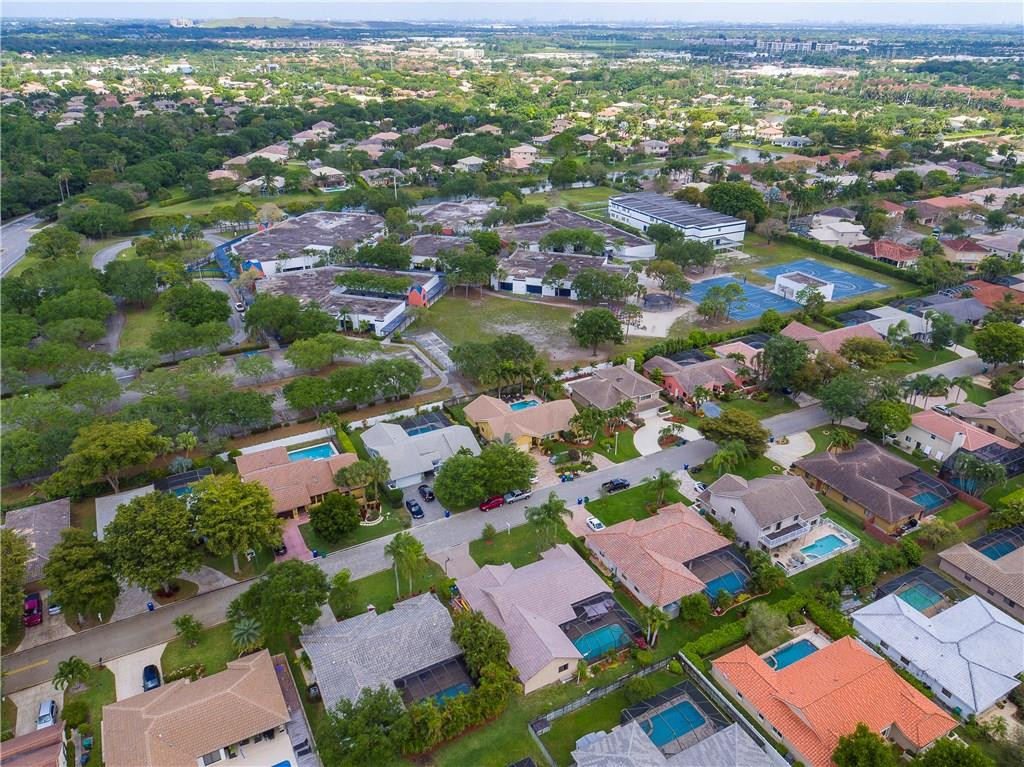 HIDDEN HAMMOCKS/OAKBROOK - Residential