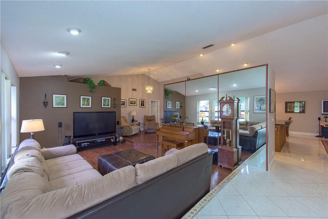 HIDDEN HAMMOCKS/OAKBROOK - Residential