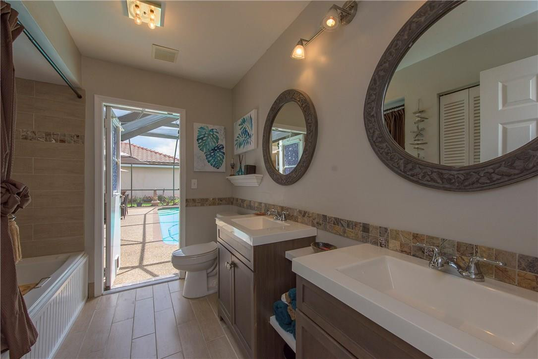 HIDDEN HAMMOCKS/OAKBROOK - Residential