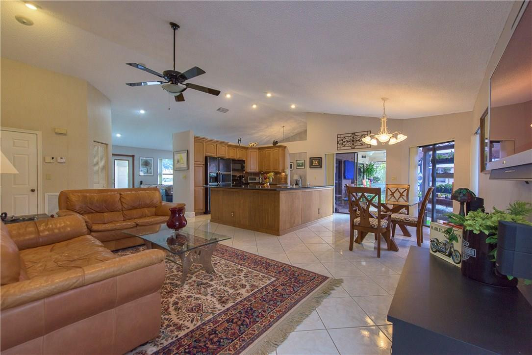 HIDDEN HAMMOCKS/OAKBROOK - Residential