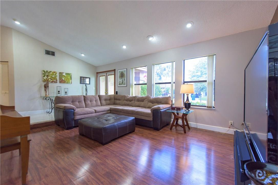 HIDDEN HAMMOCKS/OAKBROOK - Residential