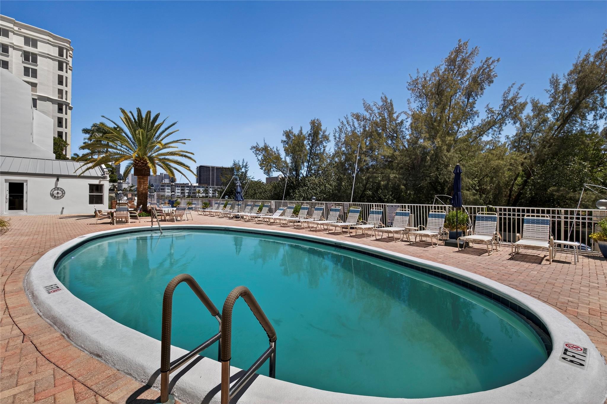 Harbor's Edge - Residential