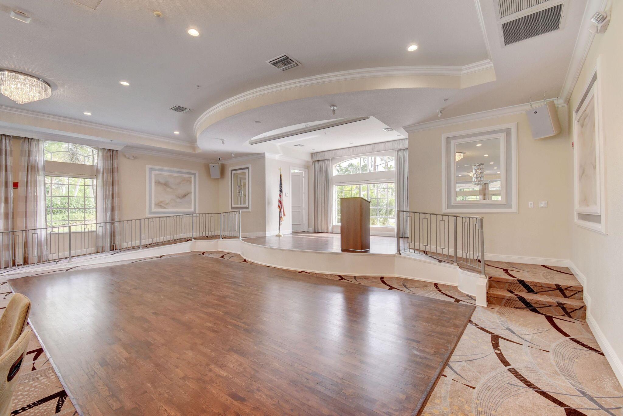 MIZNER FALLS - Residential