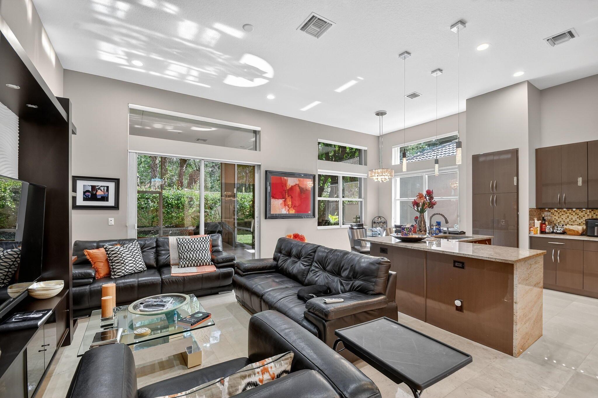 MIZNER FALLS - Residential