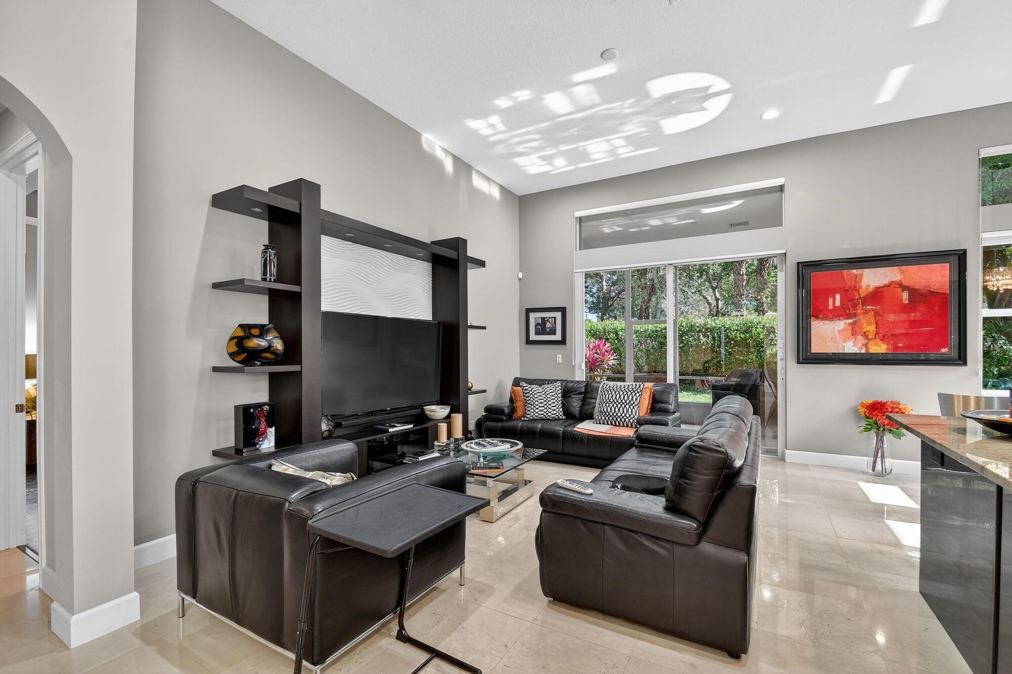 MIZNER FALLS - Residential