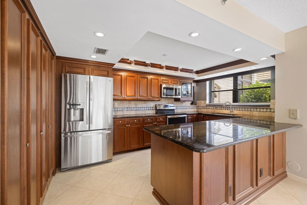 Photo of 372 Golfview Road #103, North Palm Beach, FL 33408 (MLS # R10983163)