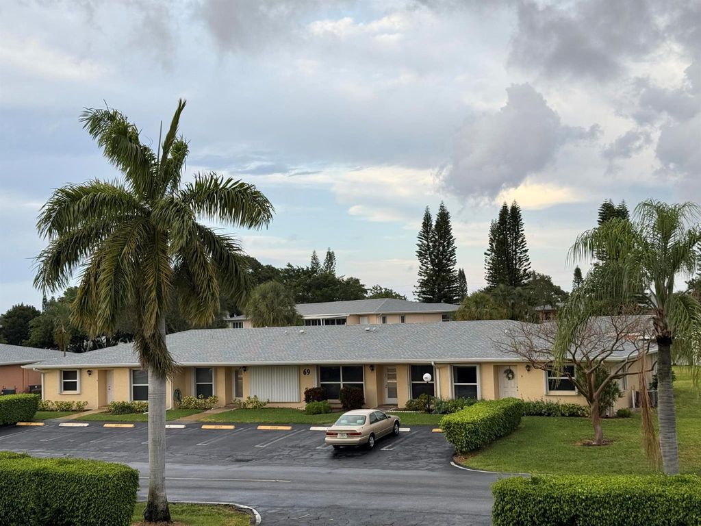 Photo of 1441 NW 20th Avenue #69-C, Delray Beach, FL 33445 (MLS # R11087876)