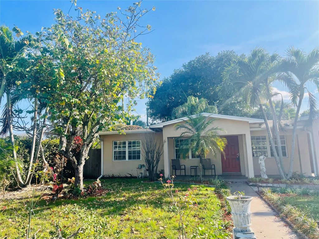 Photo of 1412 NE 14th Place, Fort Lauderdale, FL 33304 (MLS # F10552752)