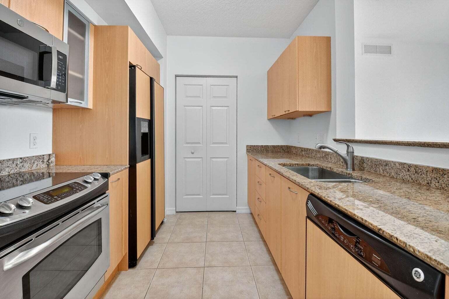 MARINA VILLAGE AT BOYNTON - Residential Lease