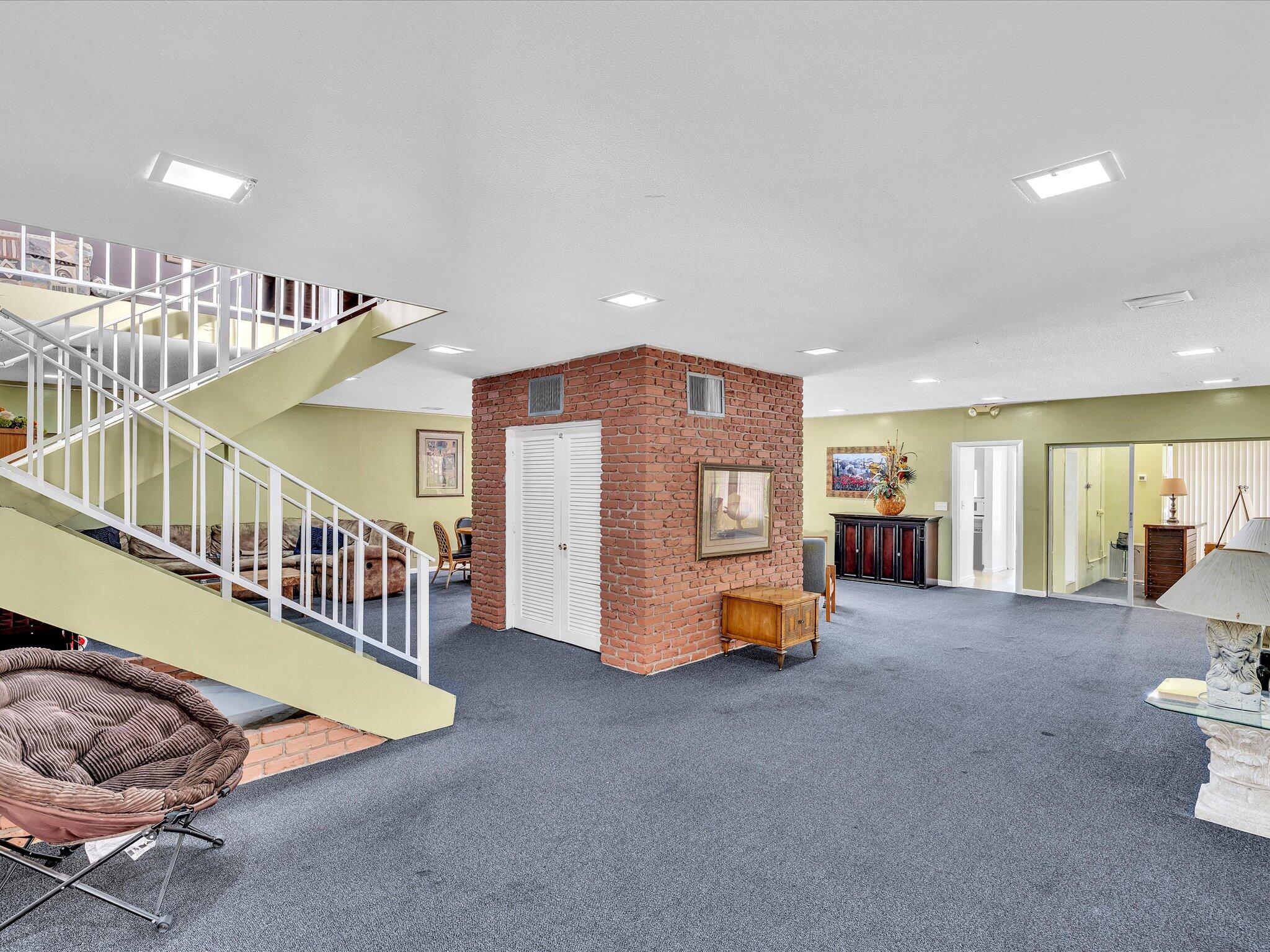 SPANISH OAKS CONDO - Residential Lease
