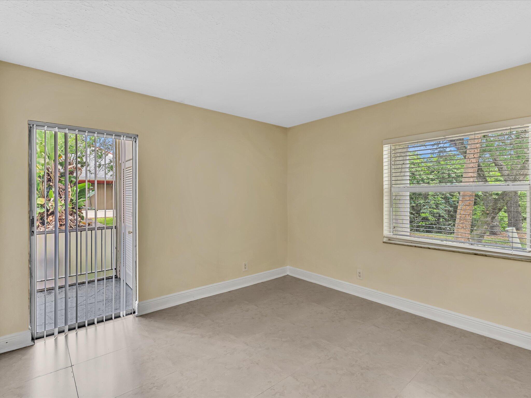 SPANISH OAKS CONDO - Residential Lease