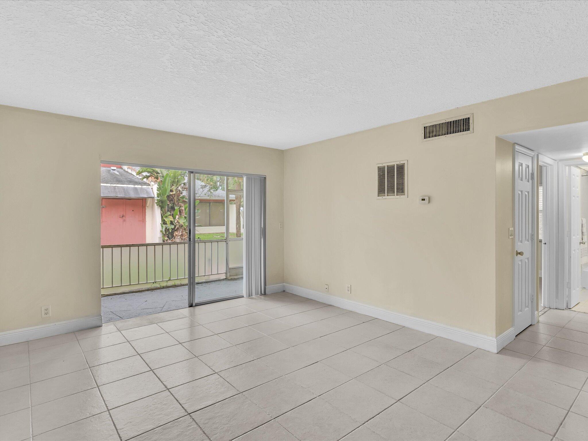 SPANISH OAKS CONDO - Residential Lease