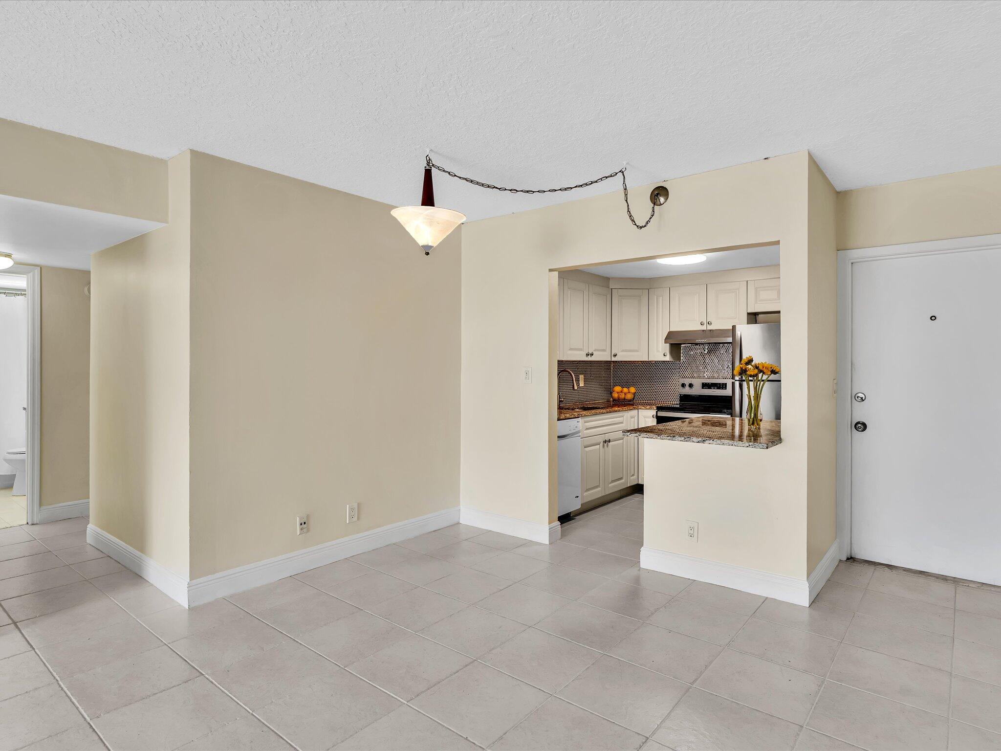 SPANISH OAKS CONDO - Residential Lease