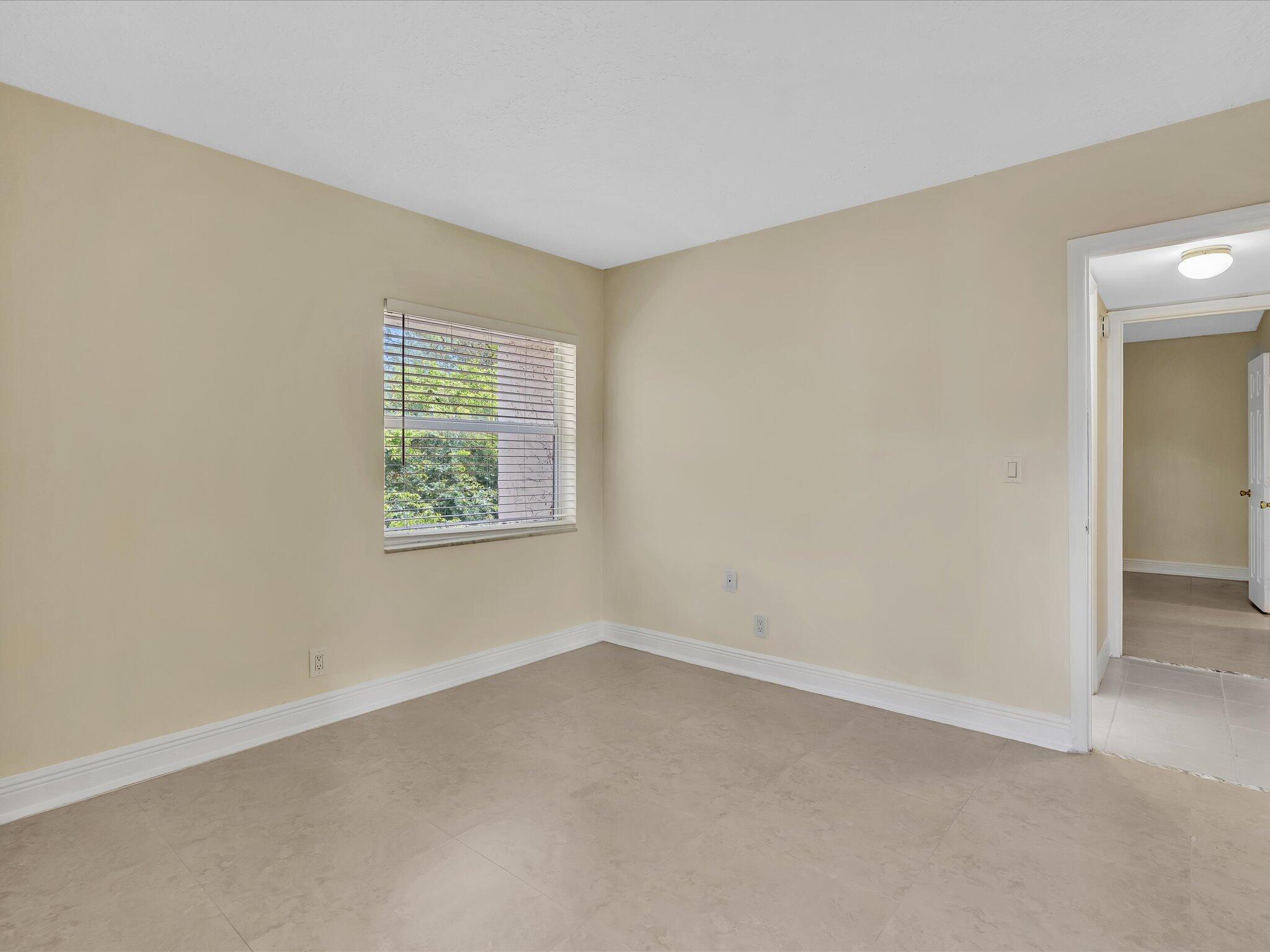 SPANISH OAKS CONDO - Residential Lease