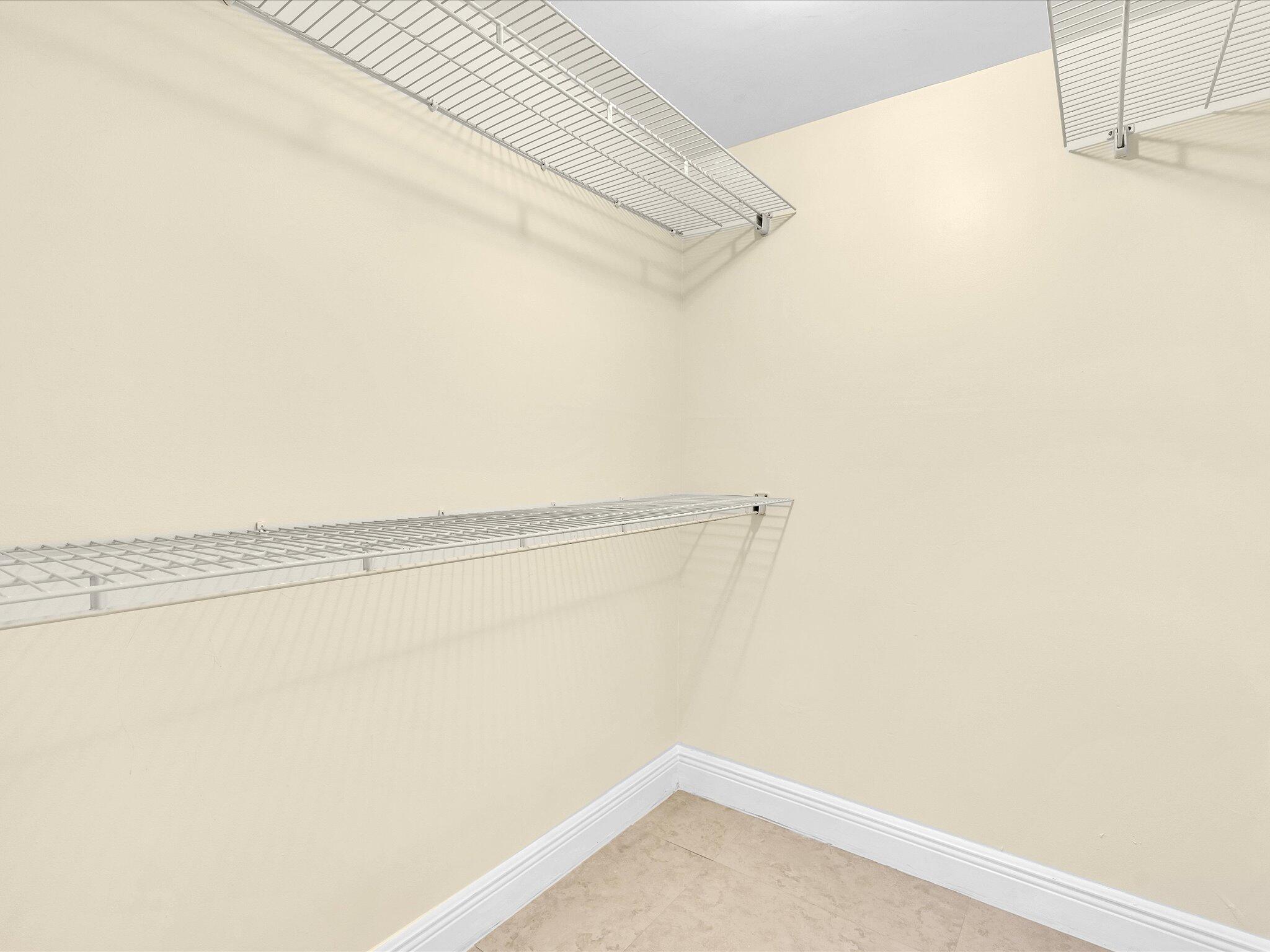SPANISH OAKS CONDO - Residential Lease