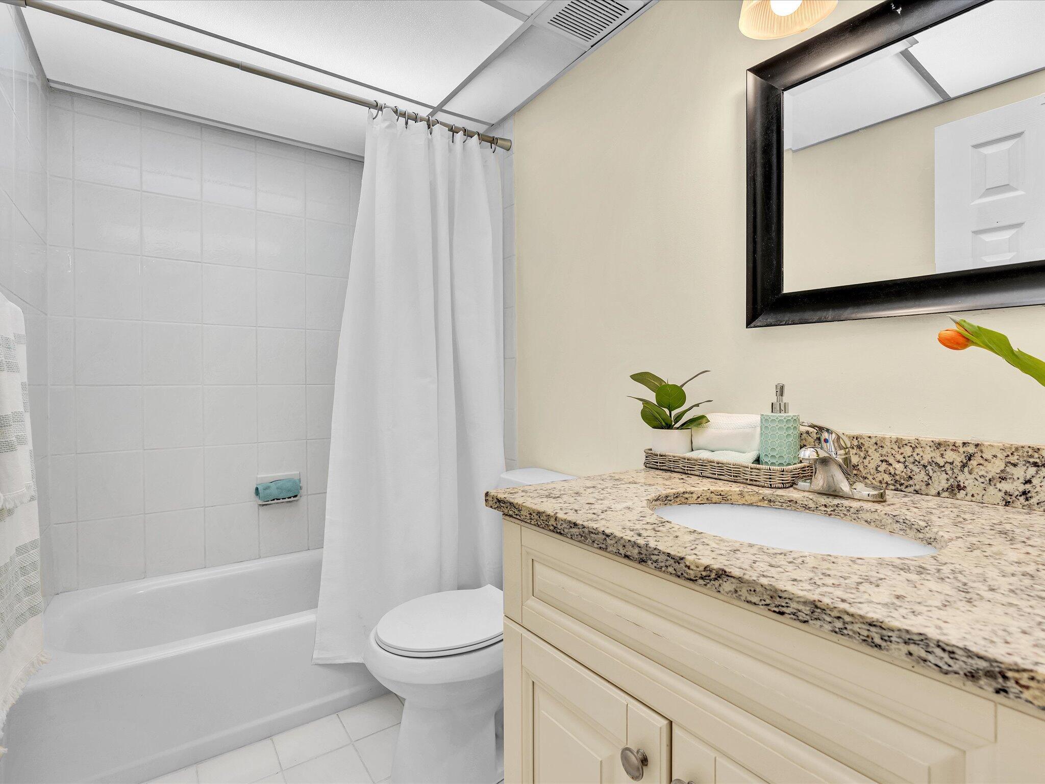 SPANISH OAKS CONDO - Residential Lease