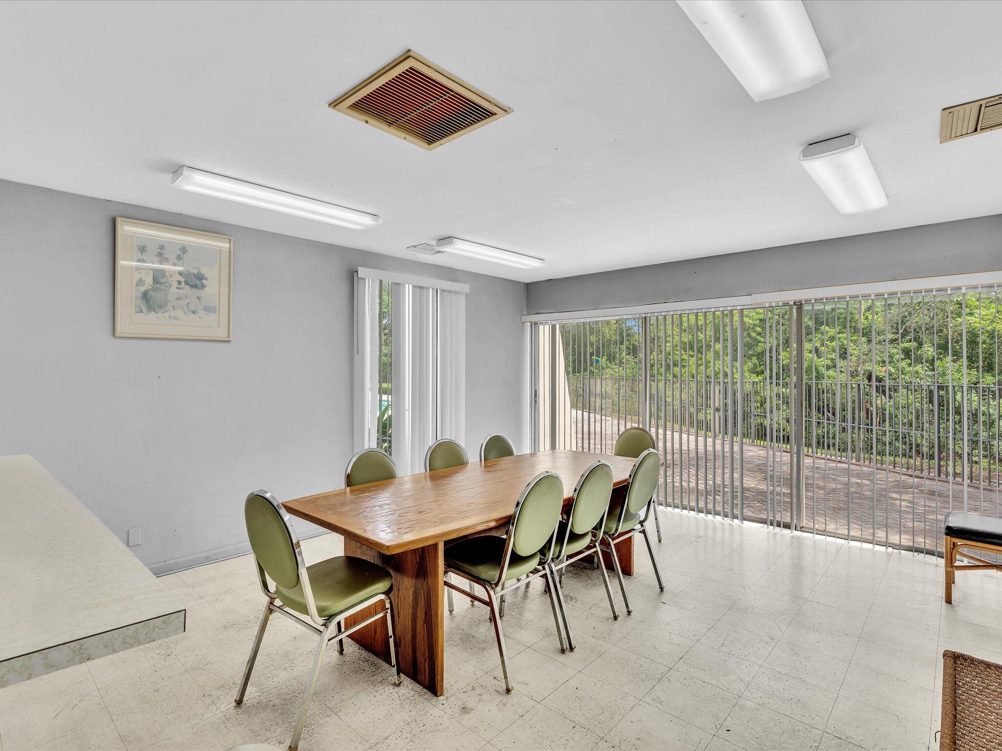 SPANISH OAKS CONDO - Residential Lease
