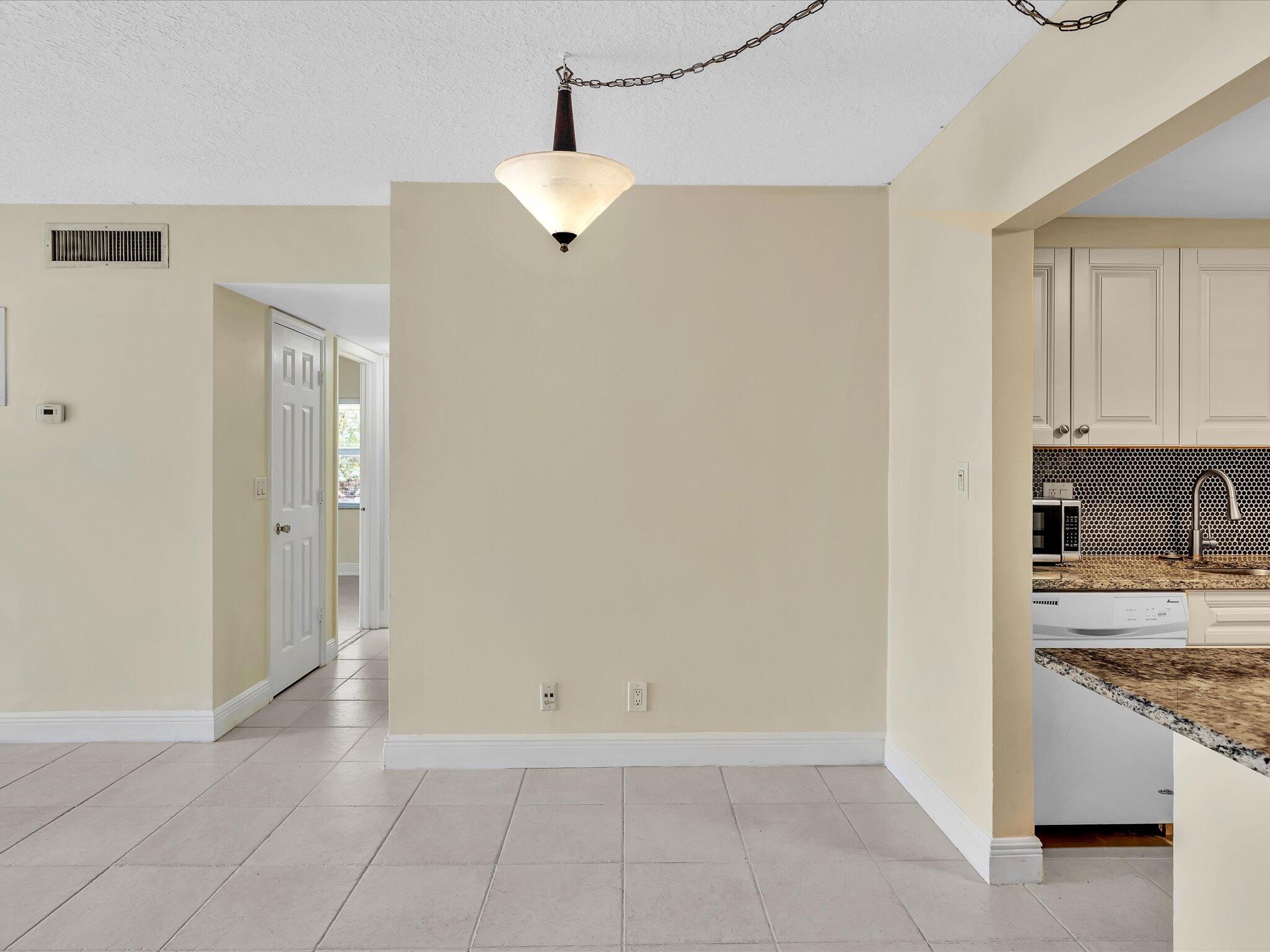 SPANISH OAKS CONDO - Residential Lease