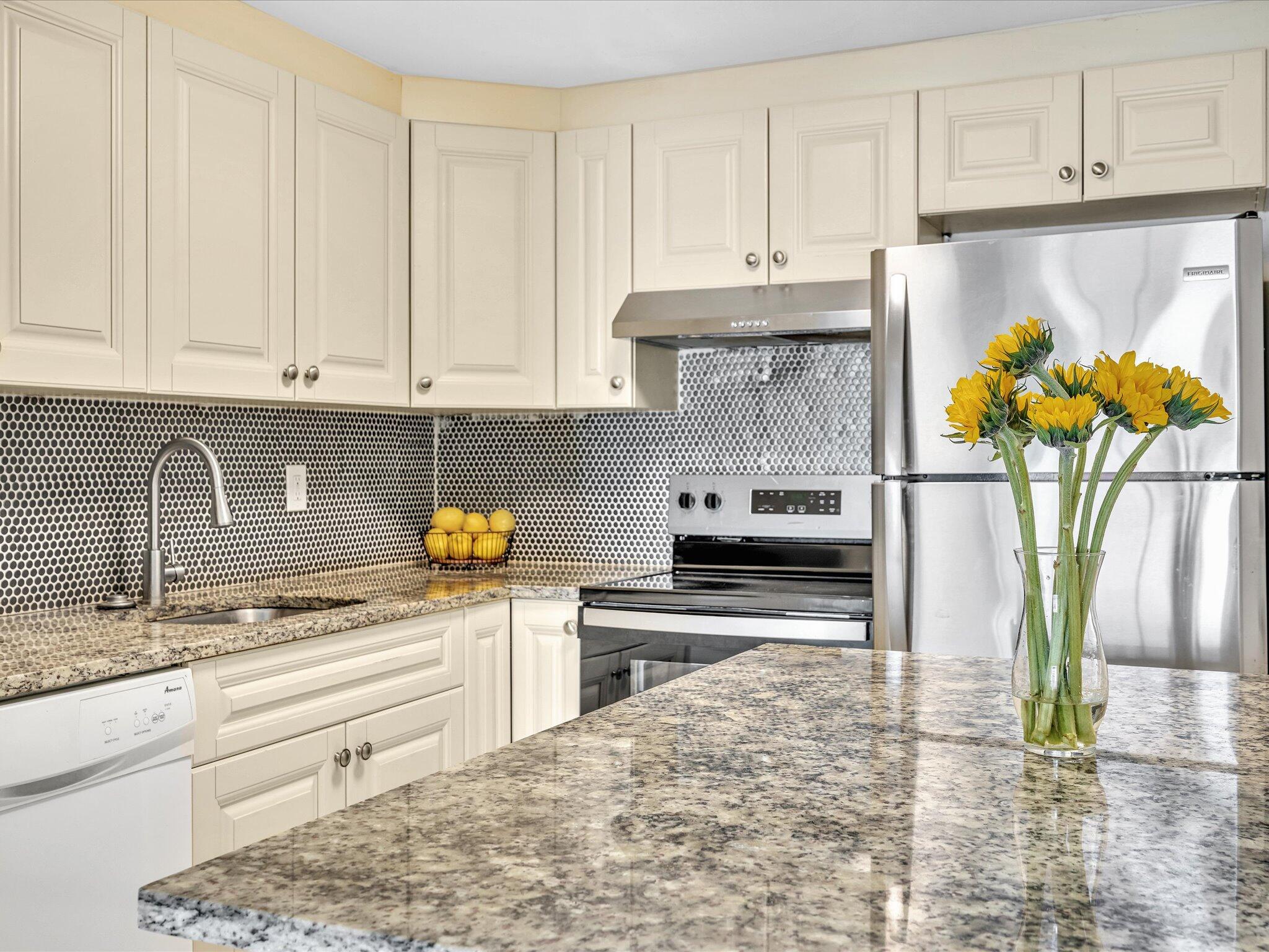 SPANISH OAKS CONDO - Residential Lease