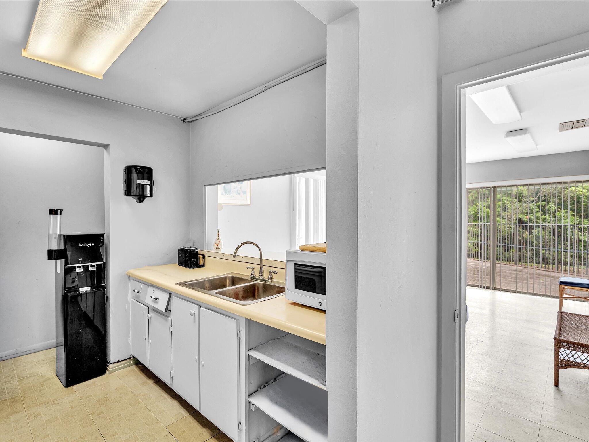 SPANISH OAKS CONDO - Residential Lease