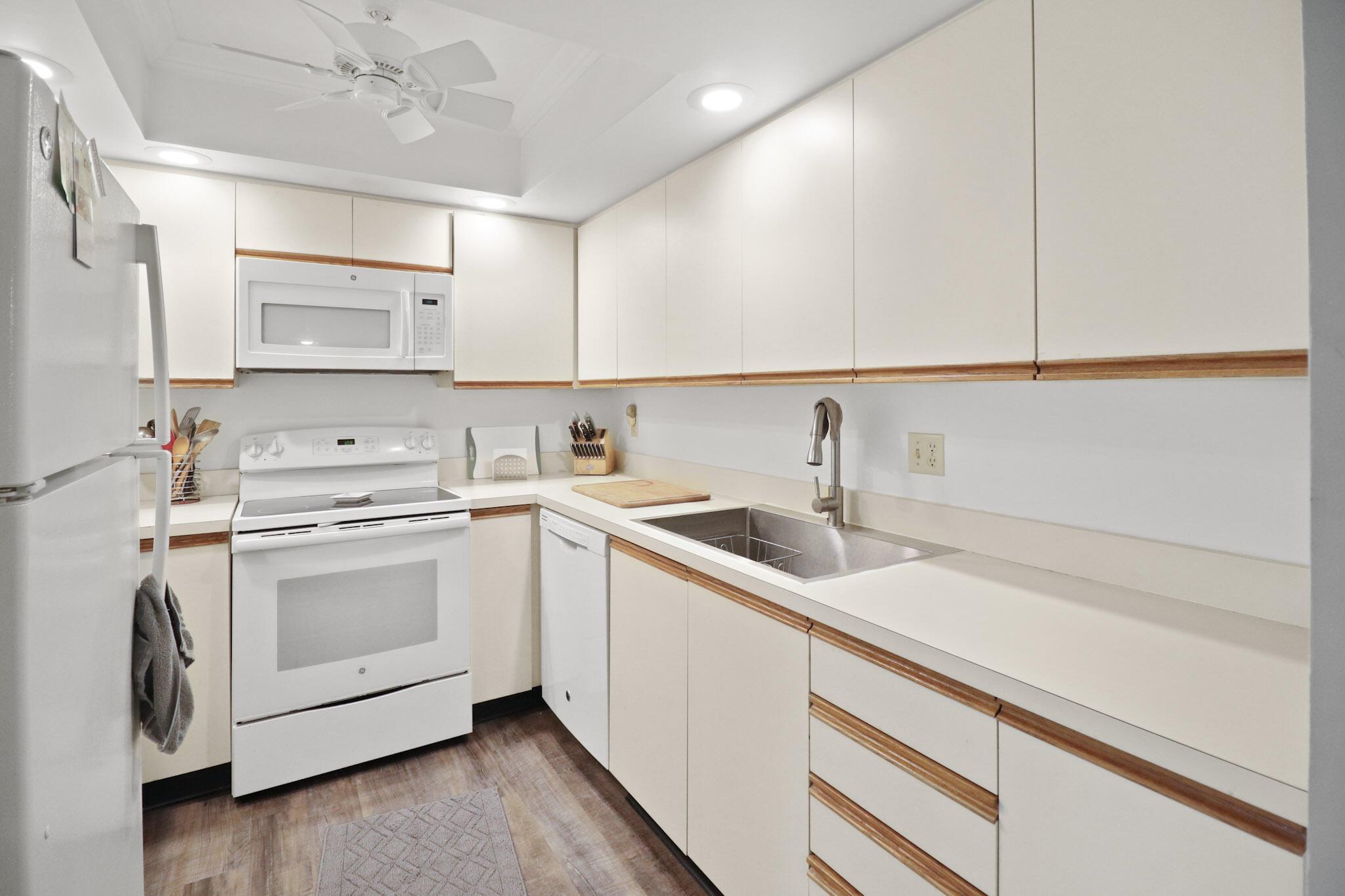 SOUTH RIVER VILLAGE CONDO - Residential