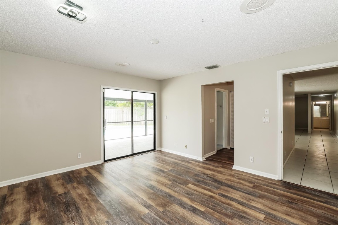 320 Sandpiper Avenue