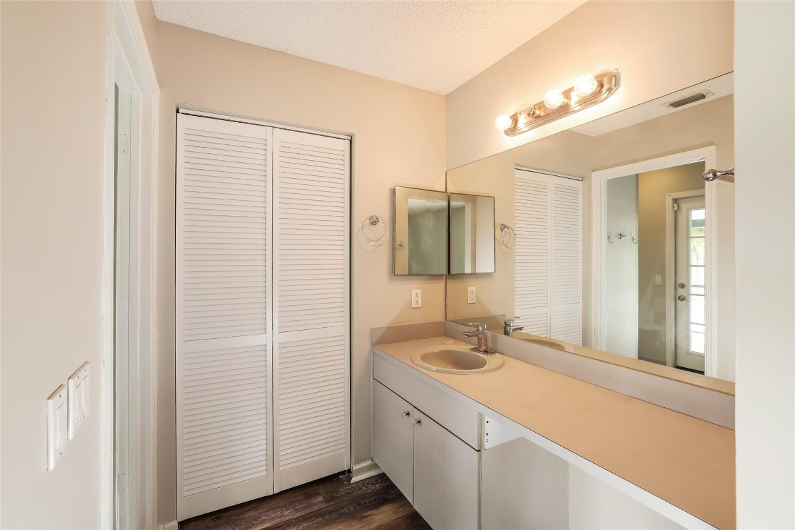 320 Sandpiper Avenue