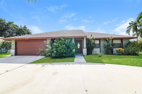 320 Sandpiper Ave West Palm Beach FL 33411