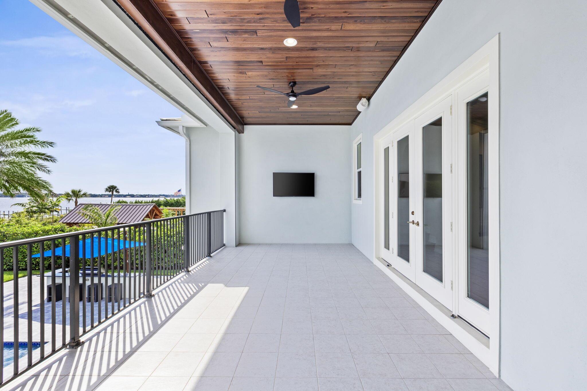 RIVERBEND - Residential