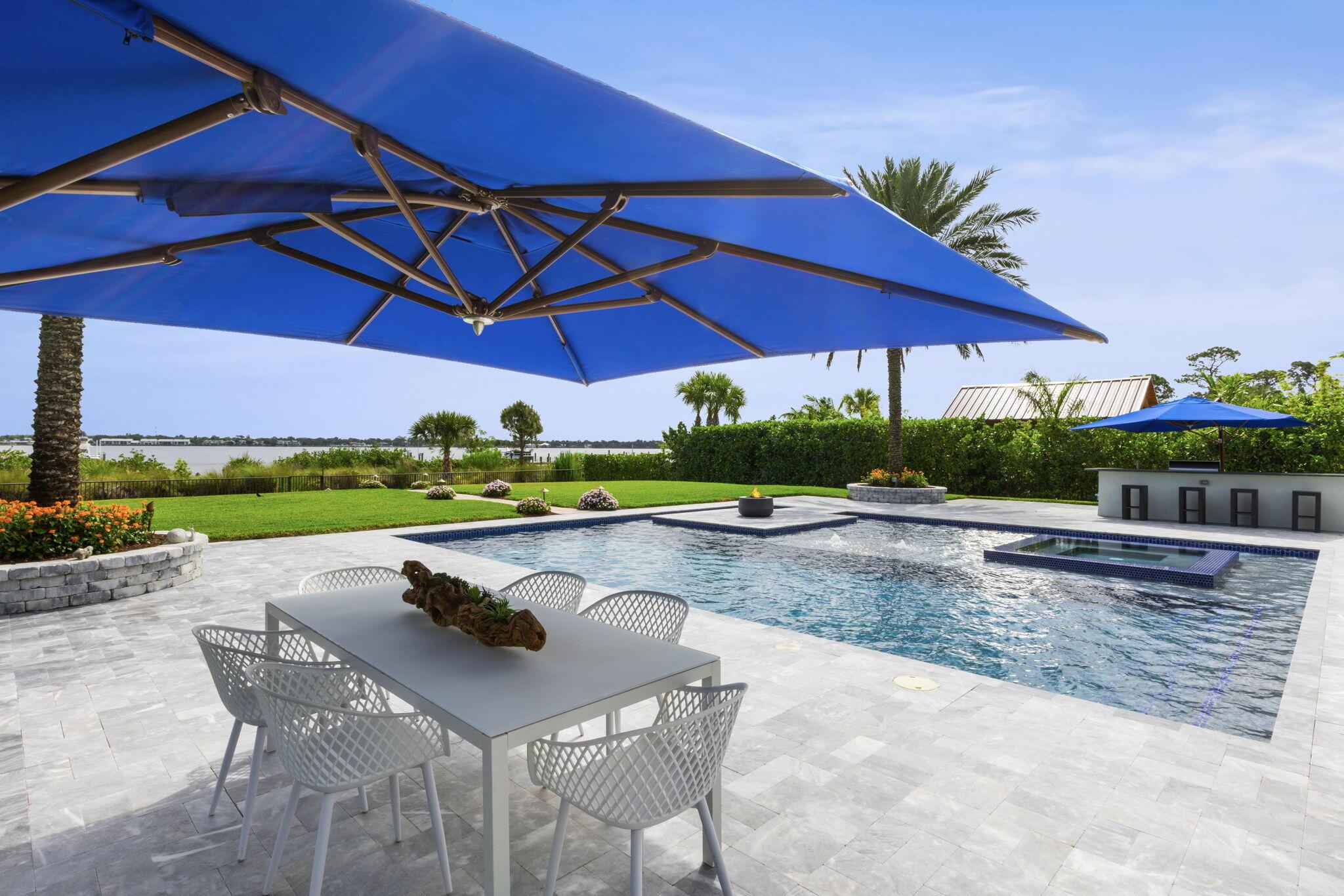 RIVERBEND - Residential