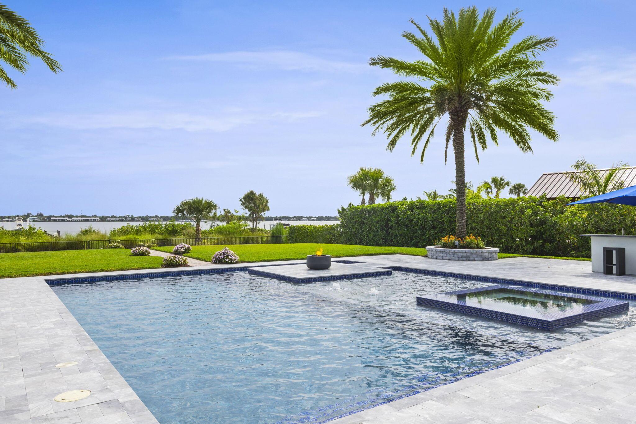 RIVERBEND - Residential