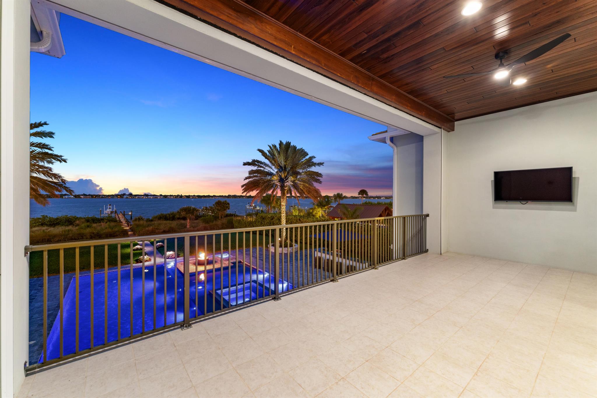 RIVERBEND - Residential