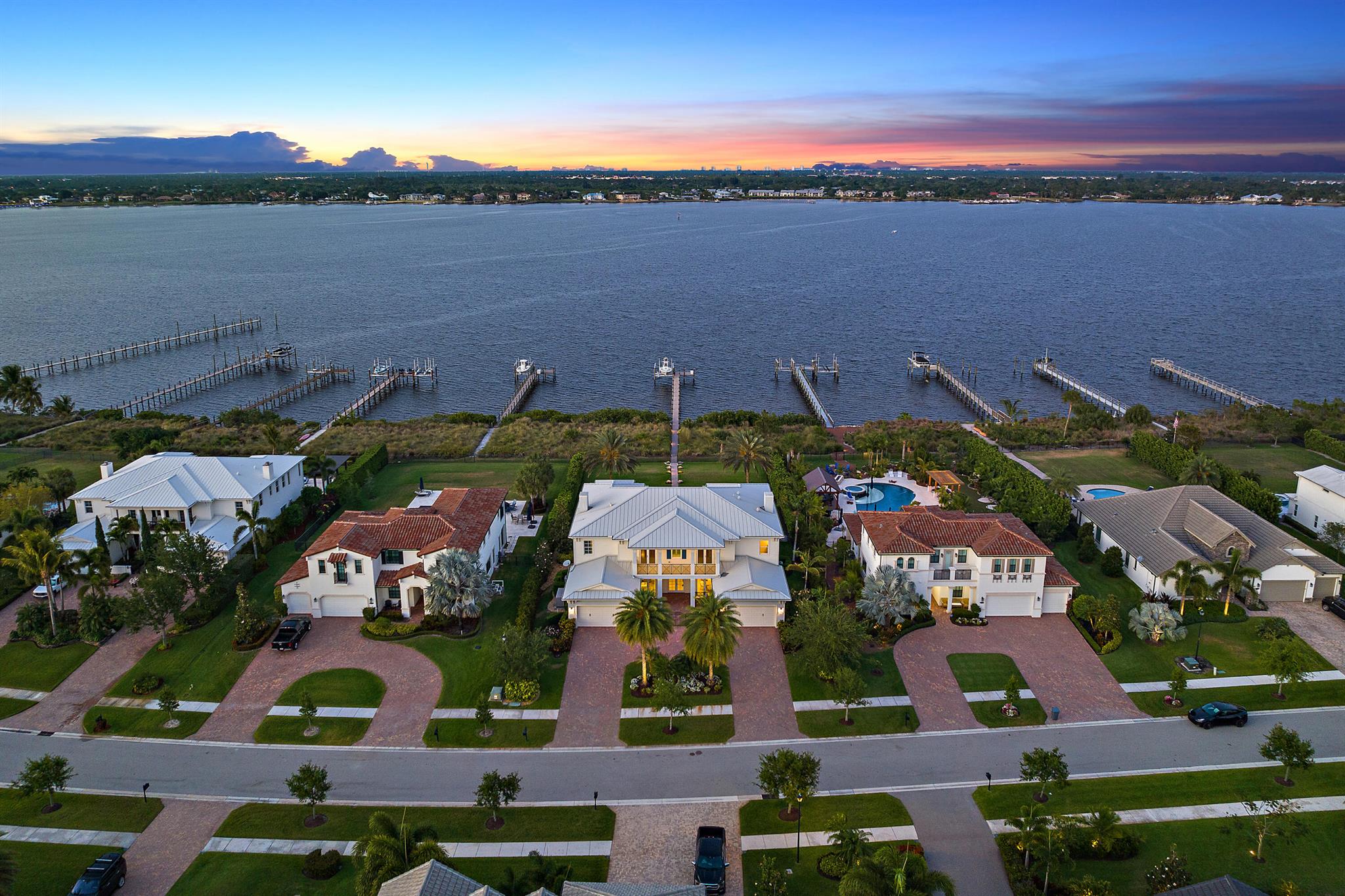 RIVERBEND - Residential