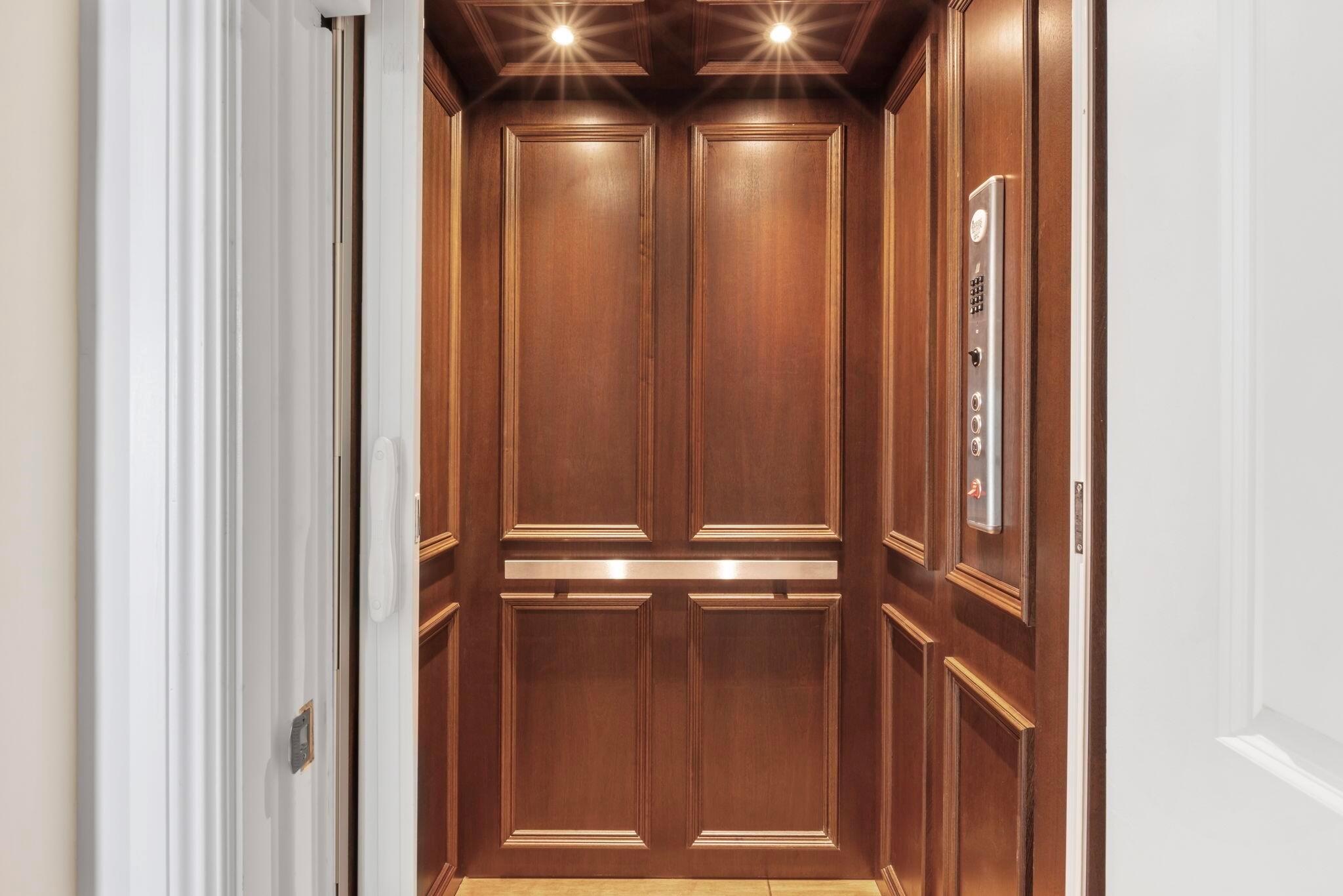 RIVERBEND - Residential