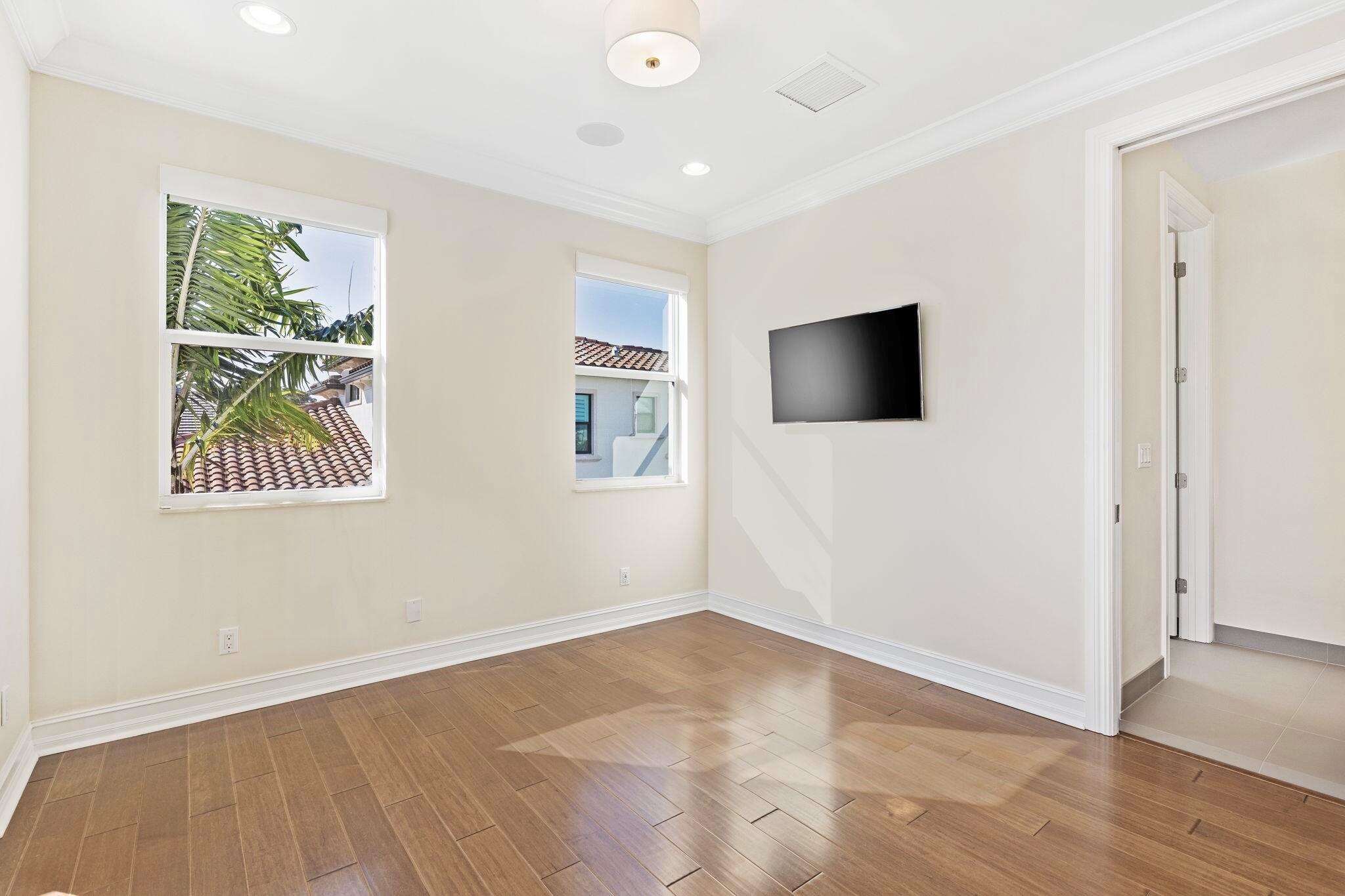 RIVERBEND - Residential